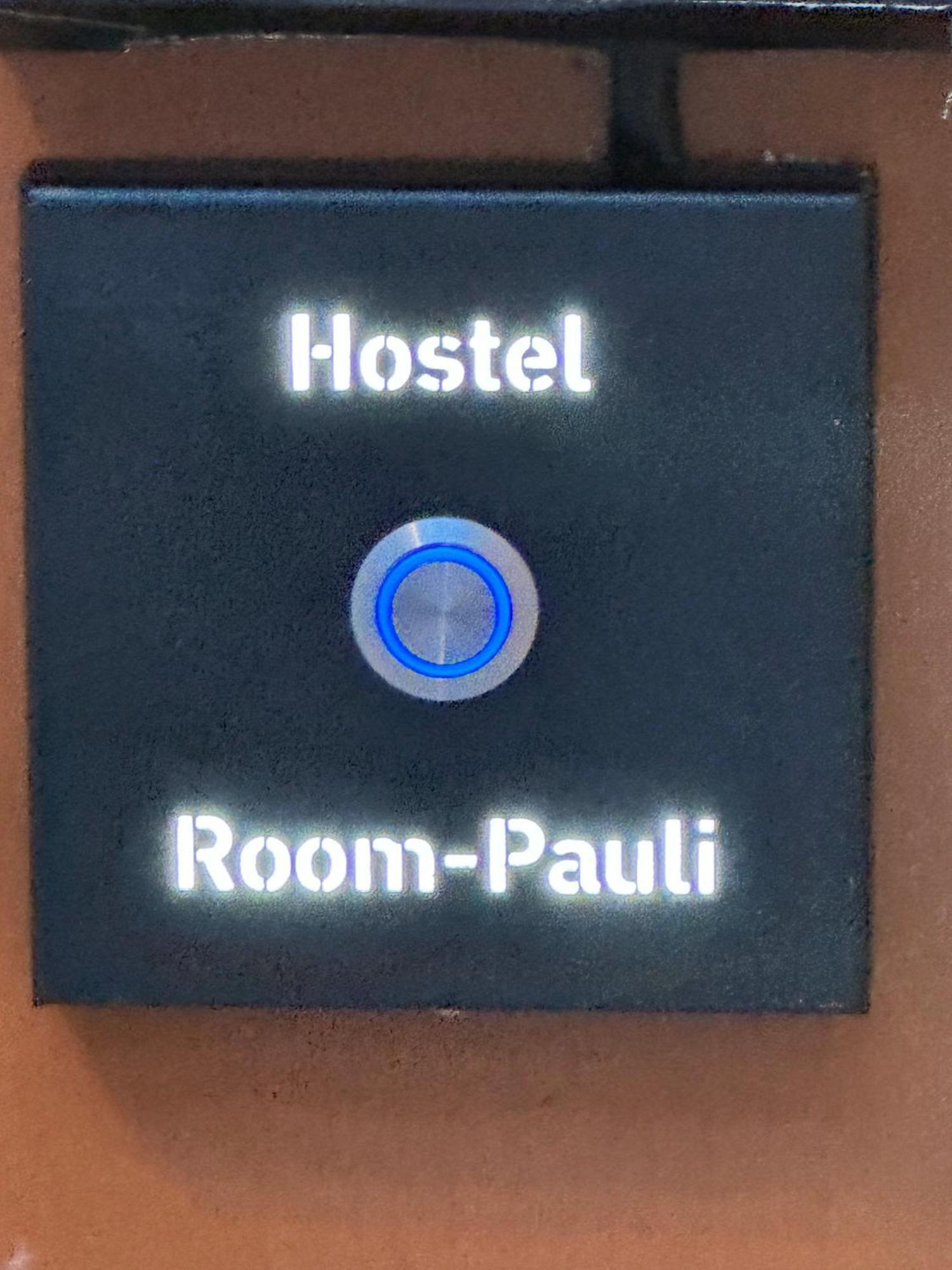 Room Pauli Гамбург Экстерьер фото