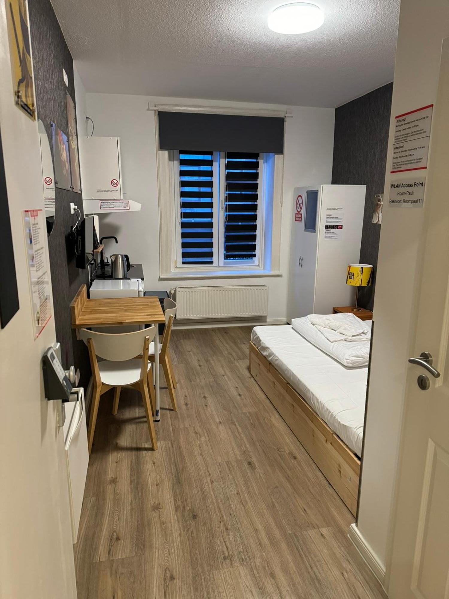 Room Pauli Гамбург Экстерьер фото